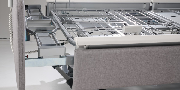 LATERA NEO impressively demonstrates what modern nursing care can achieve today and in the future. The integrated side tilt is designed to reduce the workload on caregivers