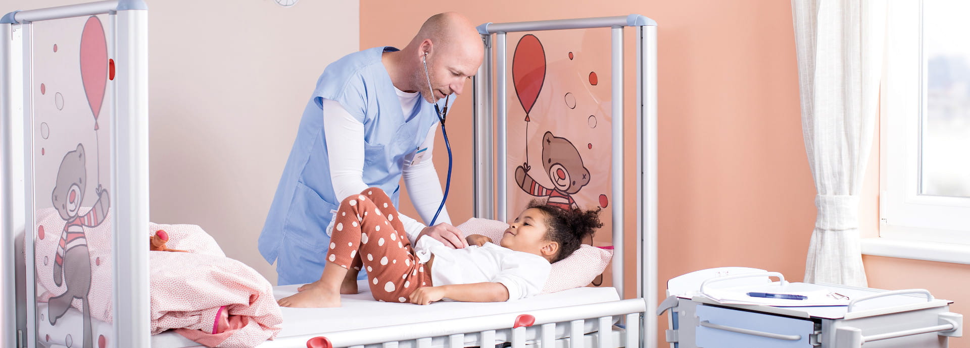 tom 2 - The fully electrically adjustable toddler bed